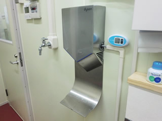 写真：タッチフリー衛生手洗いシステム2